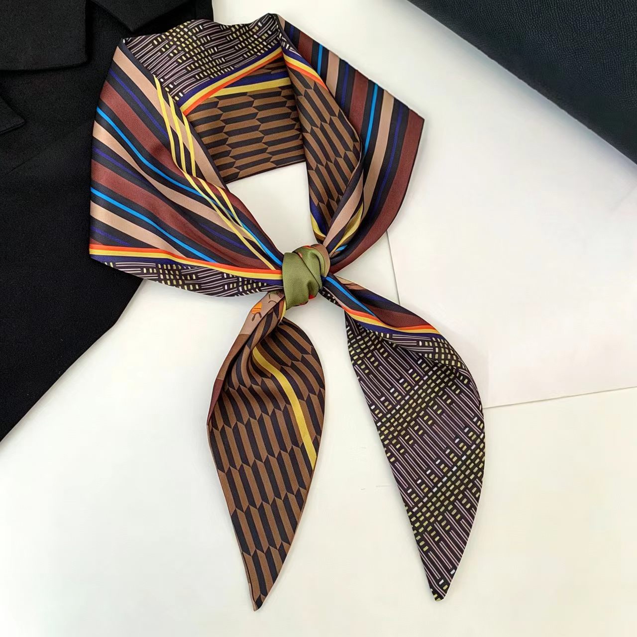 Head Wrap Turban - Luxuriöses bedrucktes langes Haarband, Seidenschal mit