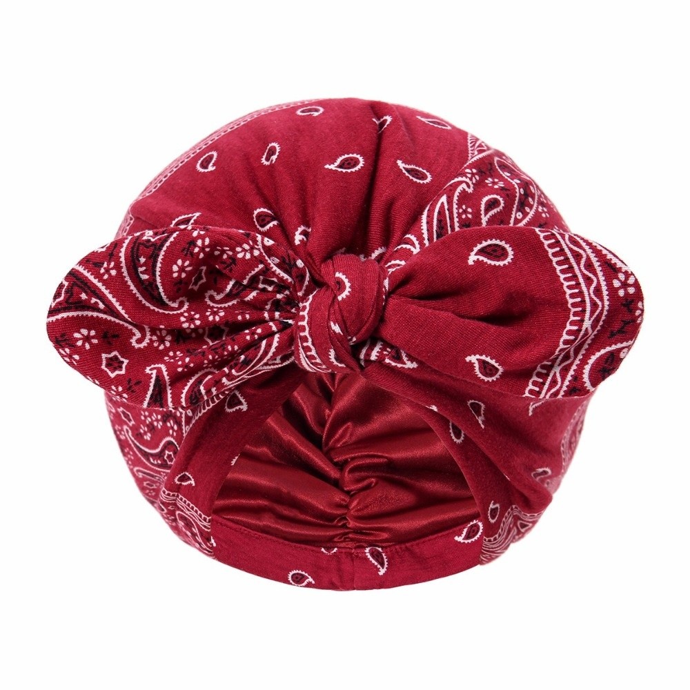 Satin-gefütterter Bandana-Turb – Bow Tie Pre Tied Bewertung und Preis