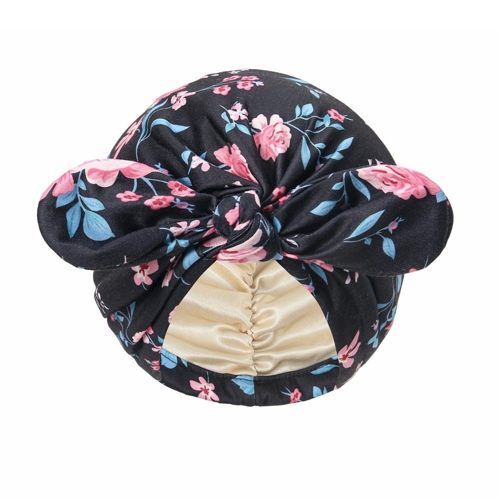 Satin-gefütterter Bandana-Turb – Bow Tie Pre Tied Bewertung und Preis